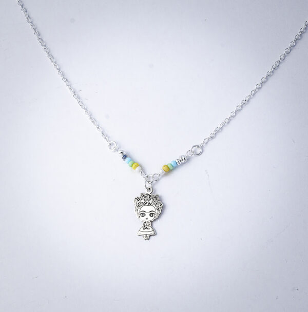 ELEGANTE FIGURA PLANA