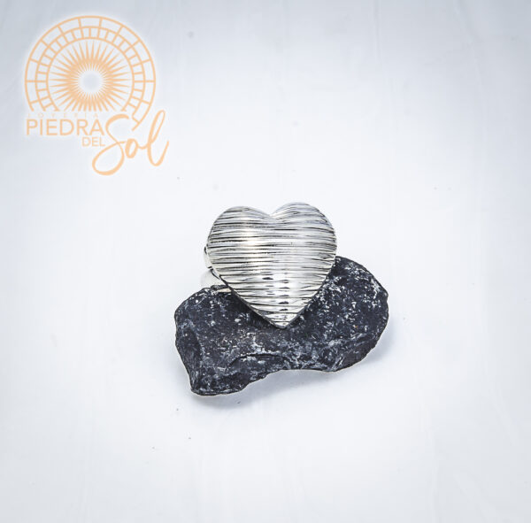 CORAZON HUECO TEXTURA LINEAS