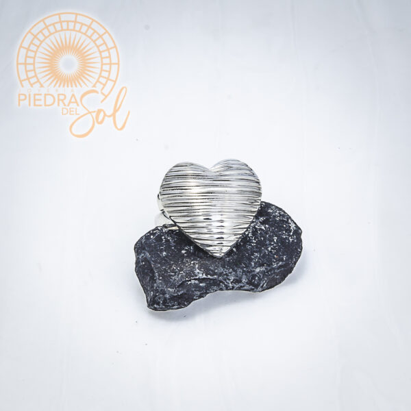 CORAZON HUECO TEXTURA LINEAS